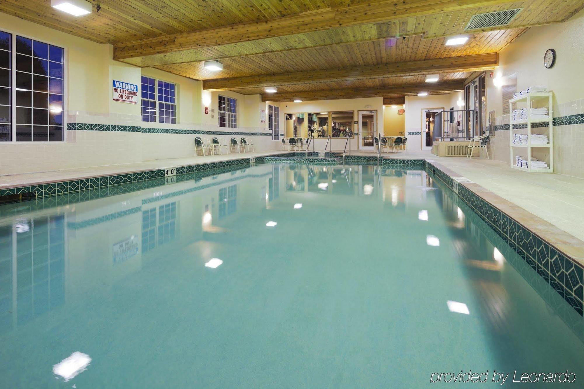 Country Inn & Suites By Radisson Kenosha - Pleasant Prairie Εξωτερικό φωτογραφία