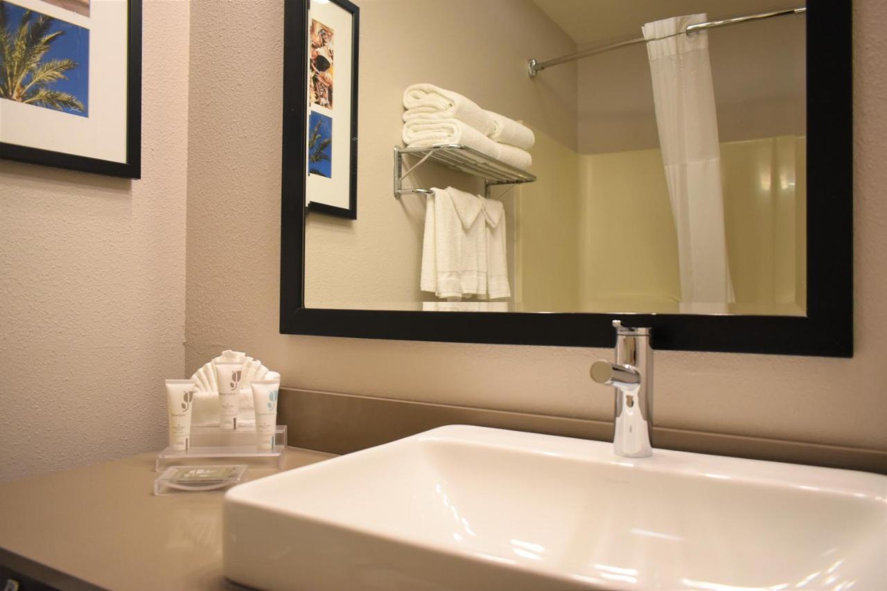 Country Inn & Suites By Radisson Kenosha - Pleasant Prairie Εξωτερικό φωτογραφία